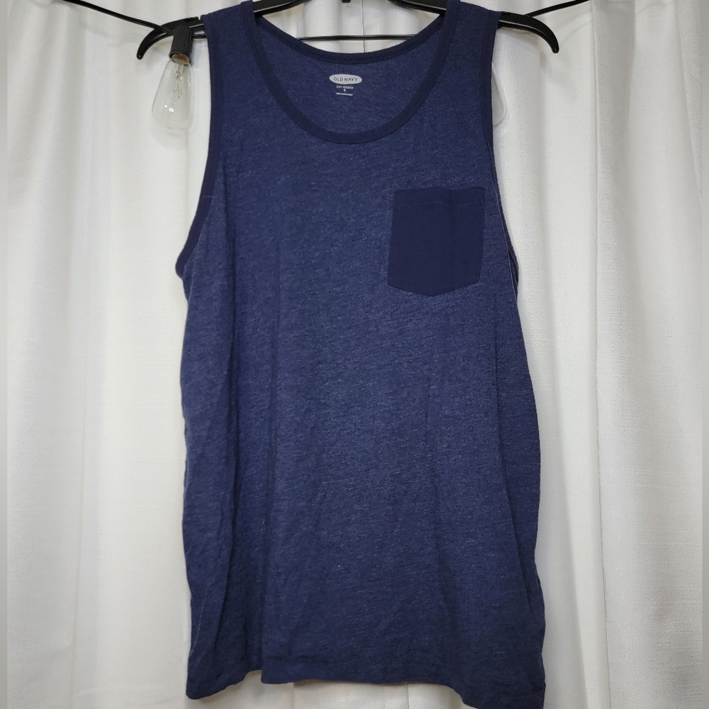 Blue Old Navy mens tank size small. Has pocket.